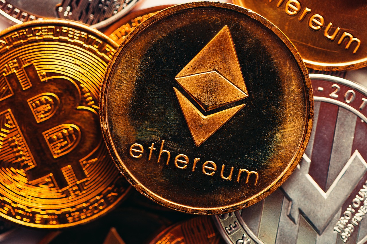 马斯克回归特斯拉、减少DOGE工作！TSLA与狗狗币双双暴涨